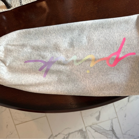 PINK Victoria's Secret Light Gray Joggers with Pink Accent - Picture 4 of 4